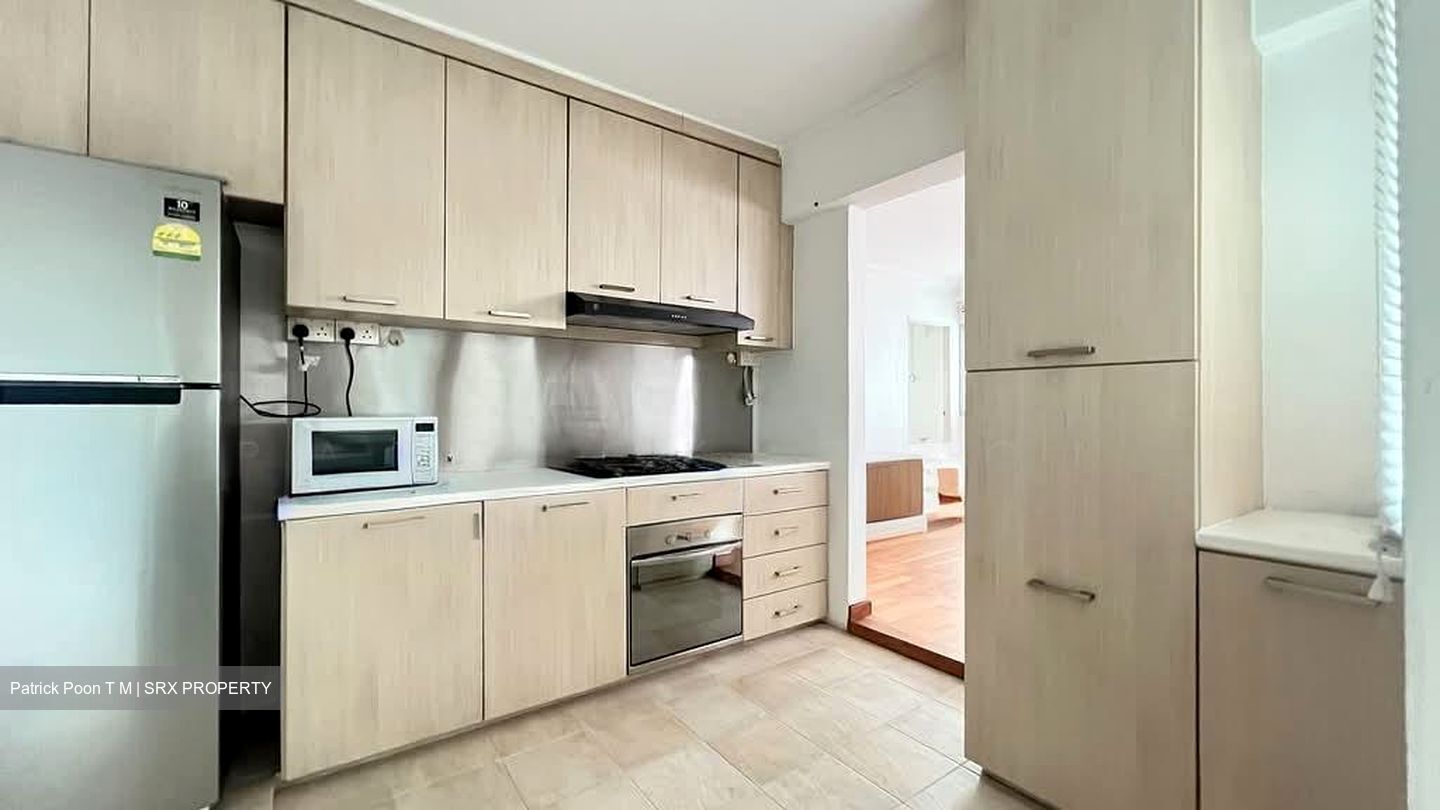 Blk 216 Jurong East Street 21 (Jurong East), HDB Executive #577147591